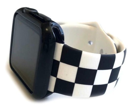 This sporty black and white checkerboard silicone apple watch band is the must have band of the season! Looks great on men, women and children. Sizes: Small/Medium will fit wrist size 5”-7.5” Medium/Large will fit wrist sizes 6”-8.25