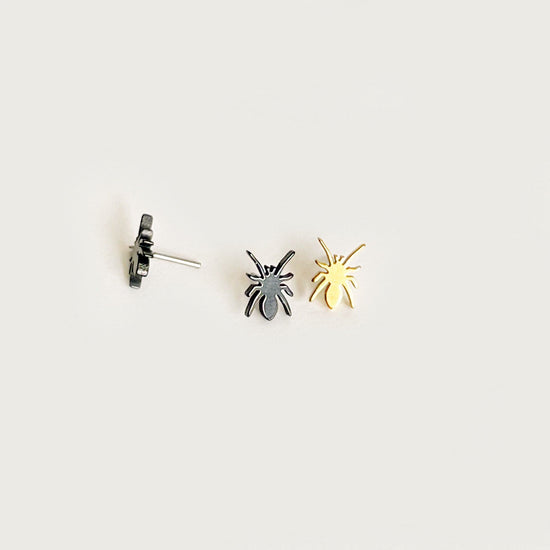 Dainty Spider Pin Top Earring (For Flat Back)